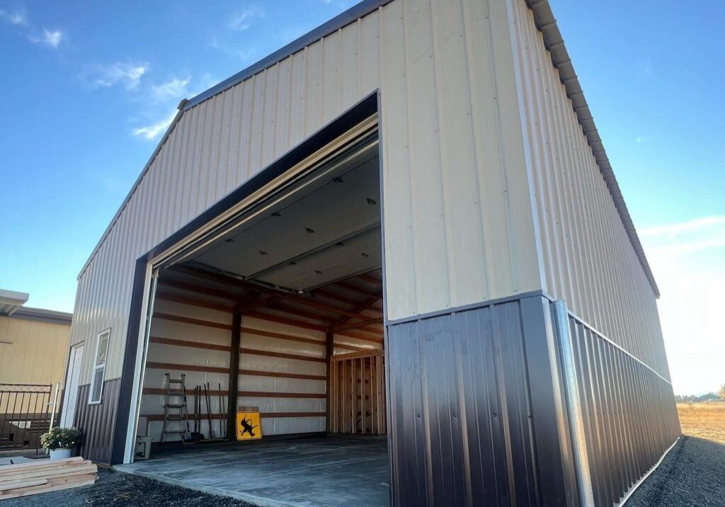 Top Pole Barn Design Ideas for 2025 – Discover the latest trends in barndominiums, workshops, and hybrid barns with expert tips from Stimson Contracting.